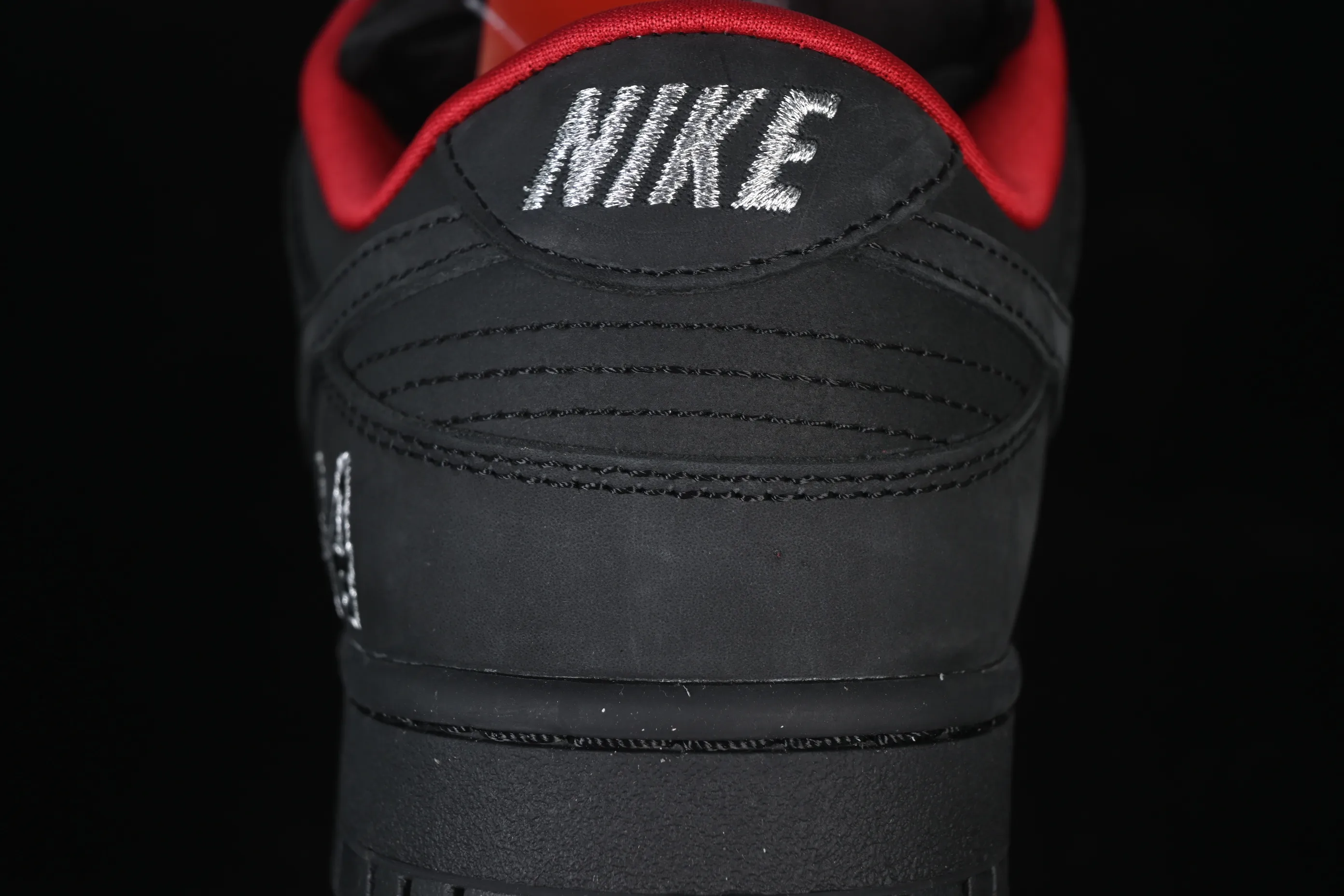 All Categories Nk SB Dunk Series Nk SB Dunk Low Low-top sneakers Supreme x Nike SB Dunk Low "Ocean Fog" Limited Edition Black Warrior Low-top casual sneakers HQ8487-001